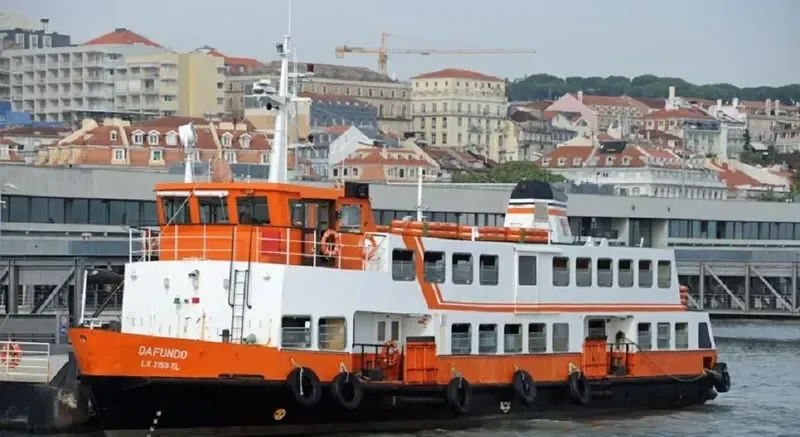 DAFUNDO Passenger Ship IMO 7813212 photo 2