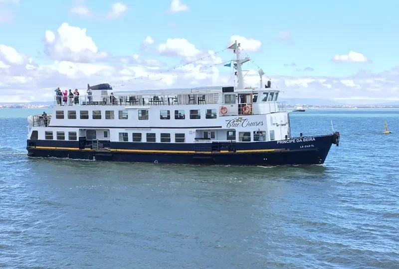 PRINCIPE DA BEIRA Passenger Ship IMO 7813236 photo 4