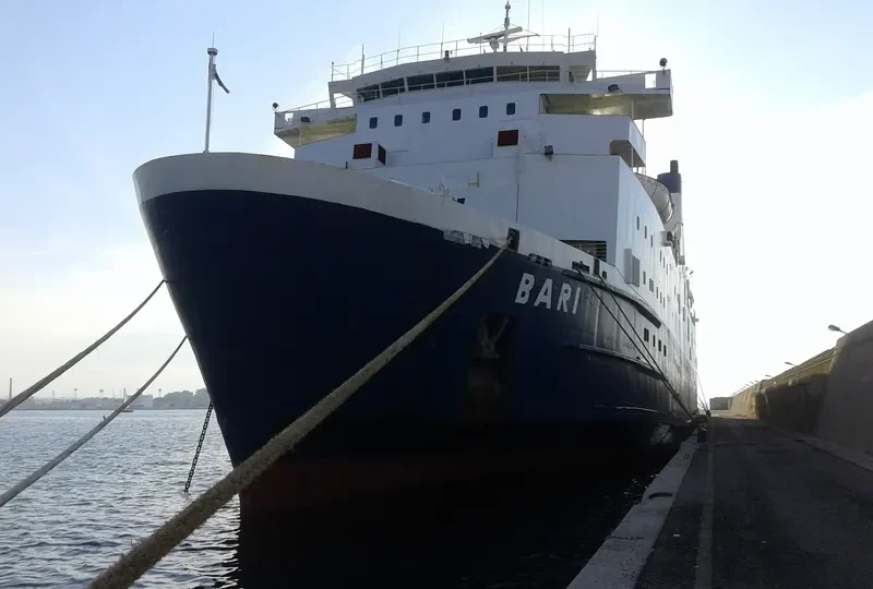 BARI Ro-Ro IMO 7813937 photo 9
