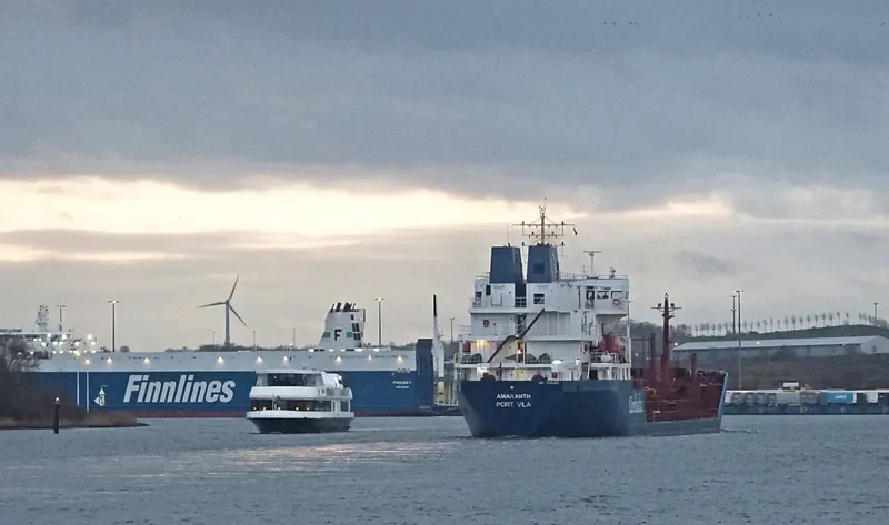 PABLO IV Tanker IMO 7816484 photo 2
