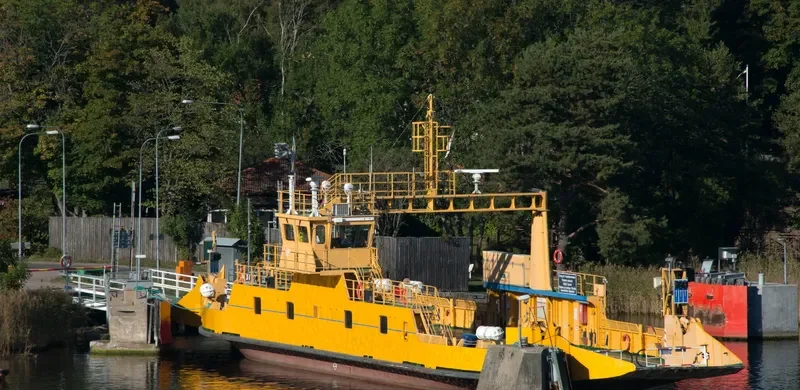 NORA Passenger Vessel IMO 7817385 photo 4