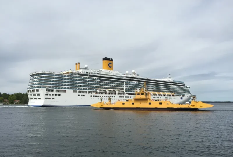 NORA Passenger Vessel IMO 7817385 photo 9