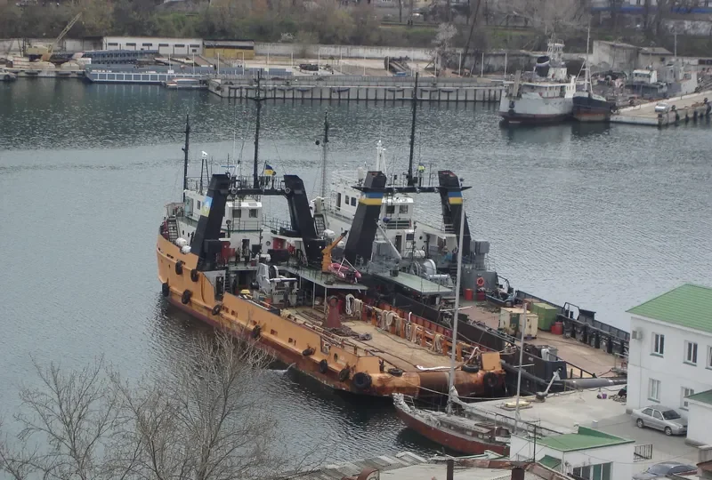DON Offshore Vessel IMO 7819890 photo 3
