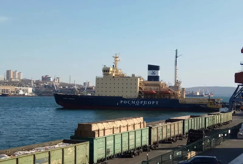 KAPITAN KHLEBNIKOV Passenger Ship IMO 7824417 photo 3
