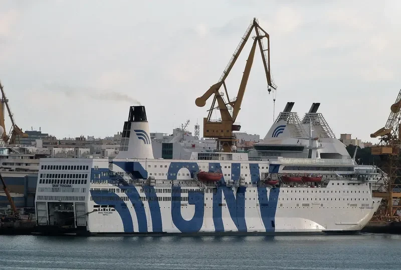 GNV AZZURRA Ro-Ro IMO 7826790 photo 2