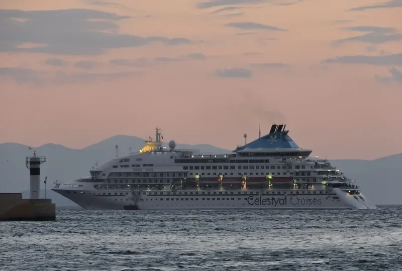 CELESTYAL CRYSTAL Passenger Ship IMO 7827213 photo 3