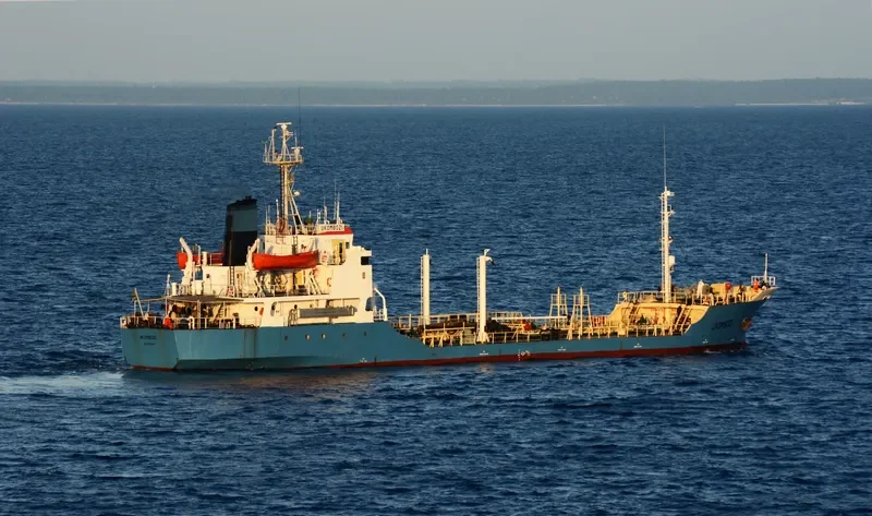 UKOMBOZI Tanker IMO 7900962