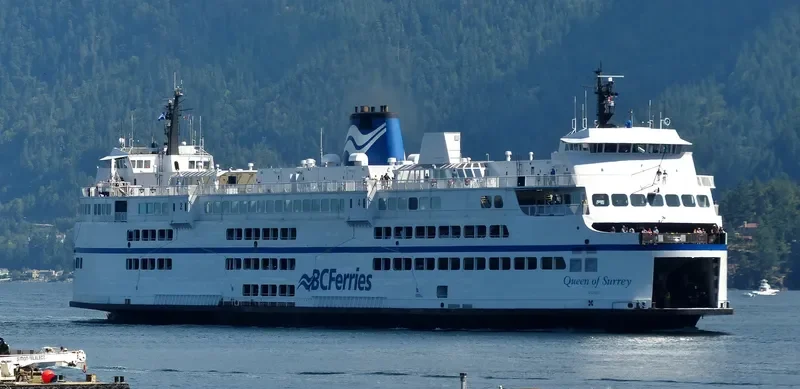 QUEEN OF SURREY Ro-Ro IMO 7902221