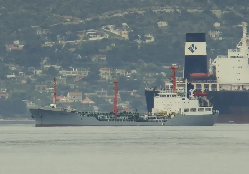 MAZAYA 6 Tanker IMO 7904231 photo 10