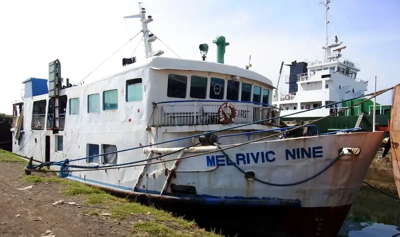 MELRIVIC 9 Passenger Ship IMO 7904279 photo 2