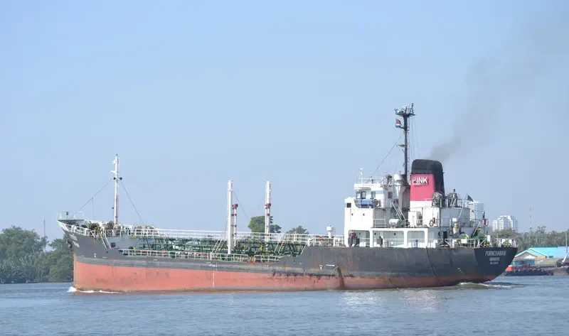 PRONCHANAN Tanker IMO 7908706 photo 3