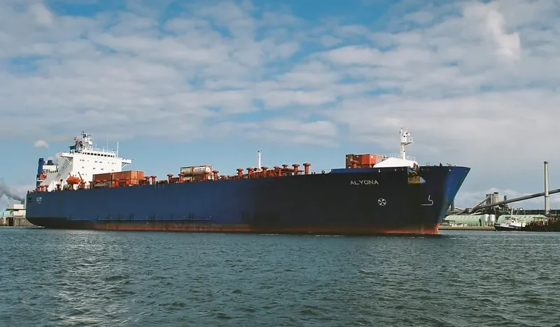 ALYONA Ro-Ro IMO 7910668 photo 2
