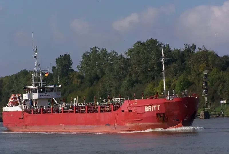 SEA LIGHT Tanker IMO 7910876 photo 4