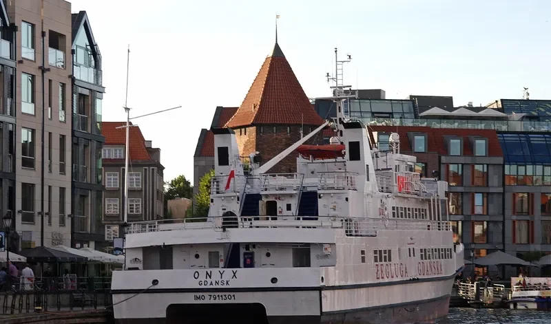 ONYX Passenger Vessel IMO 7911301 photo 10