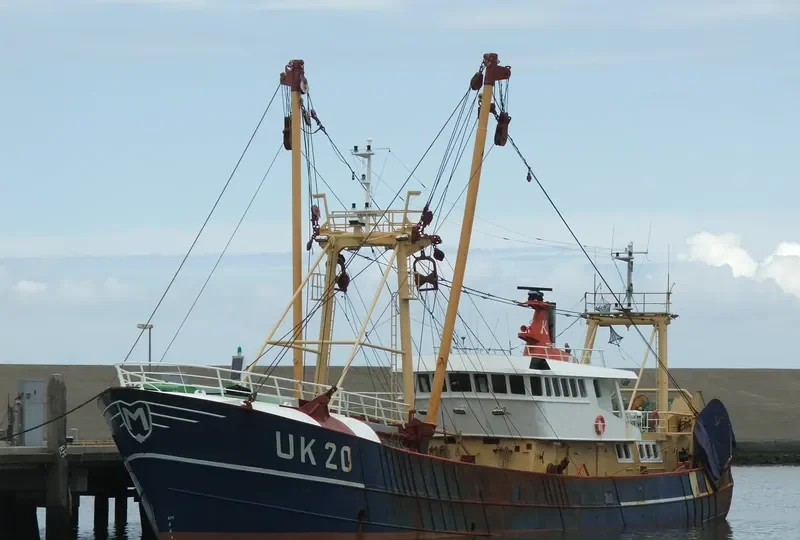 PETRA Fishing Vessel IMO 7912422 photo 4