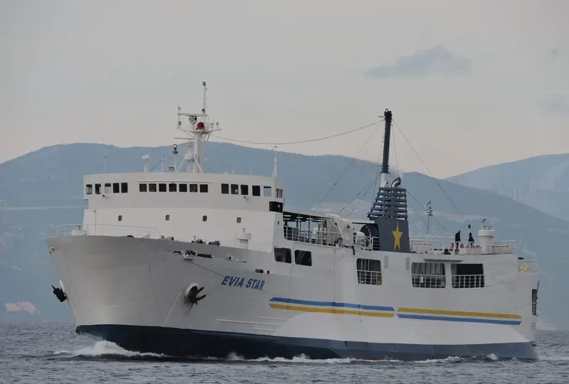 EVIA STAR Ro-Ro IMO 7912525 photo 6