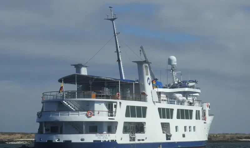 ISABELA II Passenger Ship IMO 7914535 photo 2