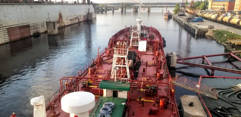 RISTNA Tanker IMO 7915113 photo 3