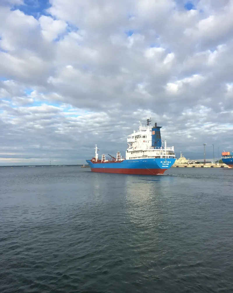 RISTNA Tanker IMO 7915113 photo 5