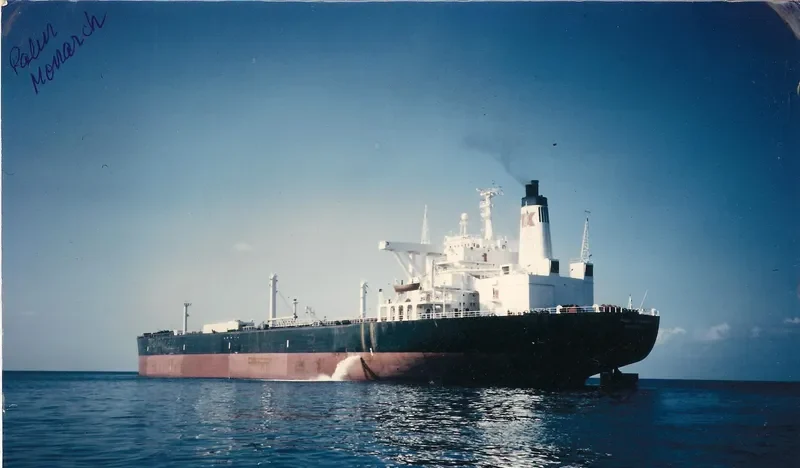 LEO Tanker IMO 7915357 photo 4