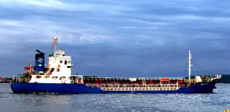 ERNESTO UNO Tanker IMO 7916739 photo 2