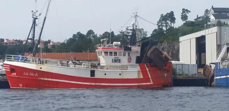 ASTRID ANN Fishing Vessel IMO 7918048 photo 3