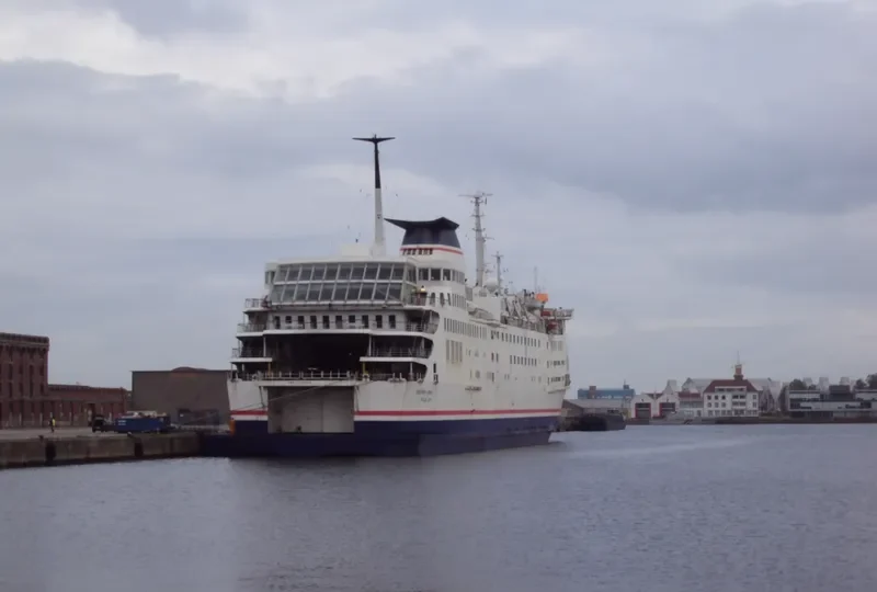 EASTERN LIGHT Ro-Ro IMO 7920534 photo 4
