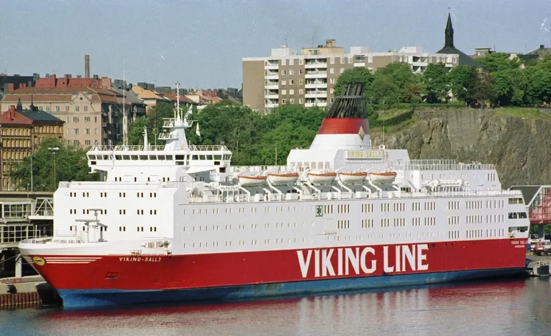 ESTONIA Ro-Ro IMO 7921033 photo 2
