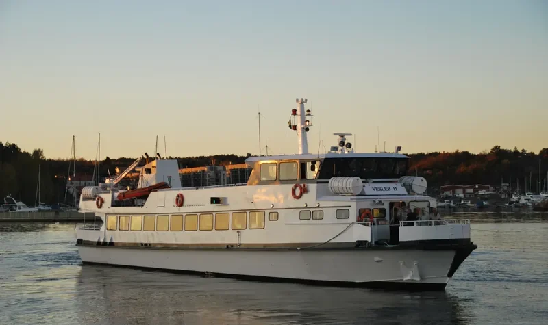 VESLEO II Passenger Ship IMO 7922867 photo 4