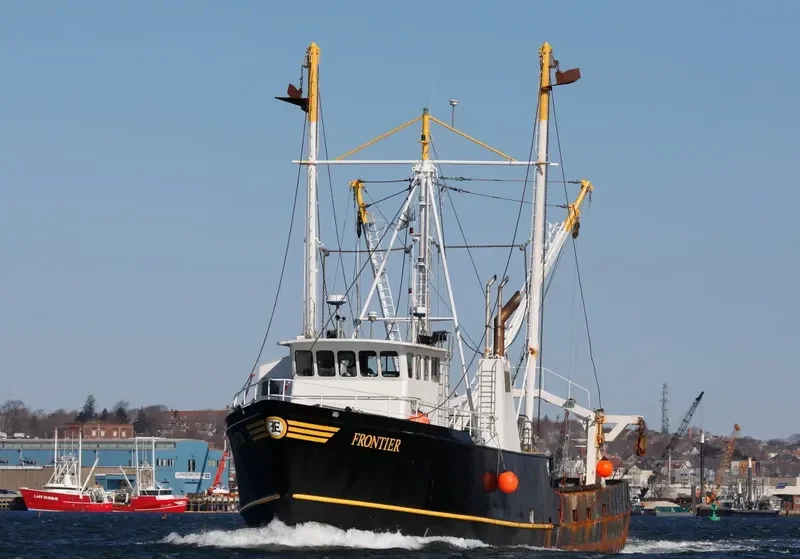 FRONTIER Fishing Vessel IMO 7923225 photo 2