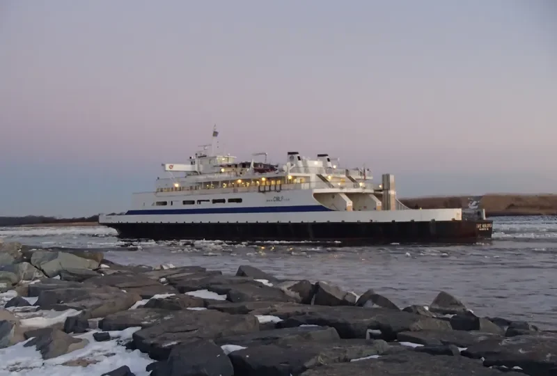 CAPE HENLOPEN Ro-Ro IMO 7923433 photo 2