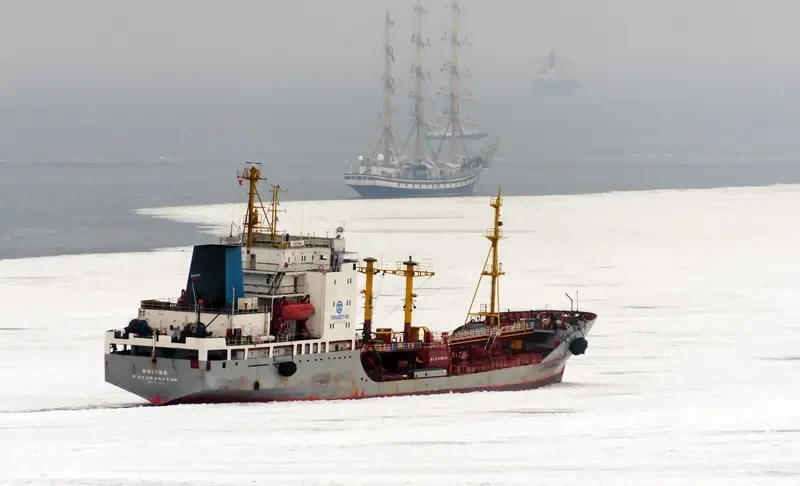 VOSTOK Tanker IMO 7923665 photo 2