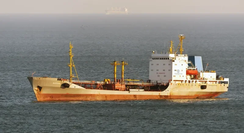 VOSTOK Tanker IMO 7923665 photo 3