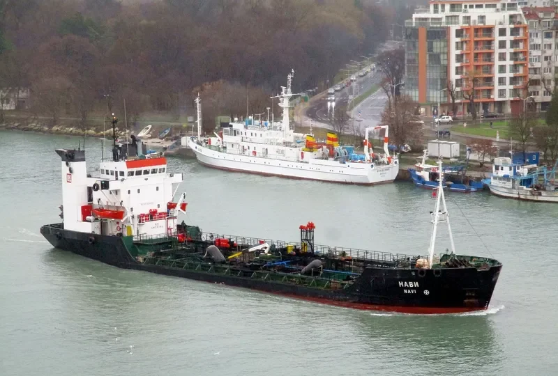 NAVI Tanker IMO 7924293 photo 8