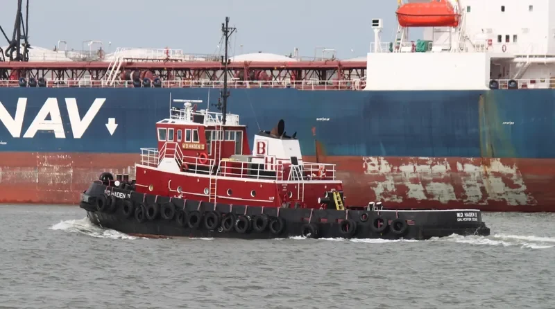 W.D.HADEN II Tug Boat IMO 7925338 photo 2