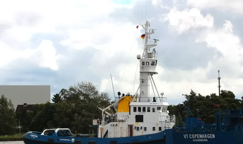 RADUGA NEUTRON General Cargo IMO 7928158 photo 3