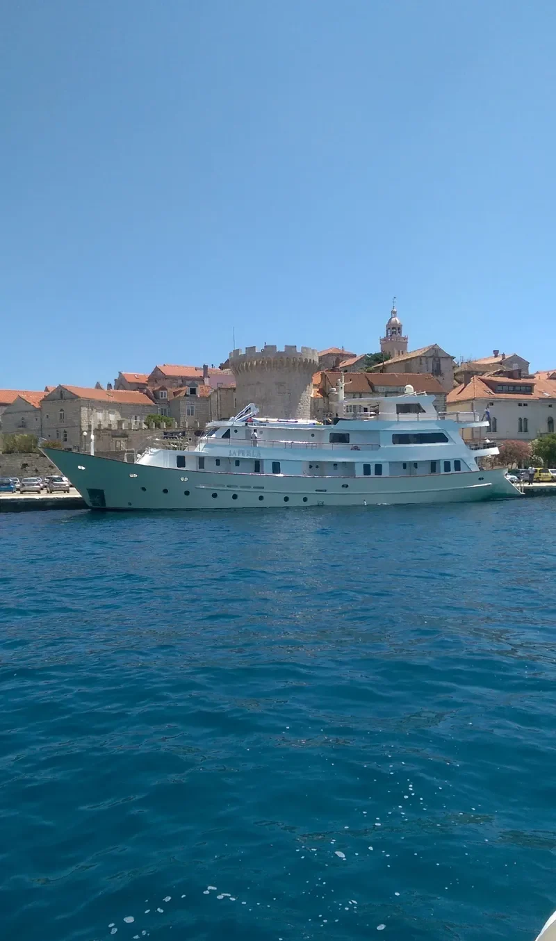 LA PERLA Passenger Ship IMO 7936806 photo 3