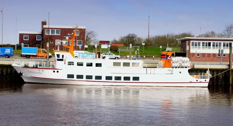 LANGEOOG I Passenger Ship IMO 7939705 photo 2