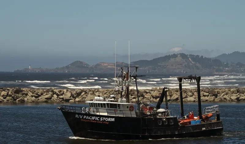 PACIFIC STORM Research Vessel IMO 7942685 photo 2