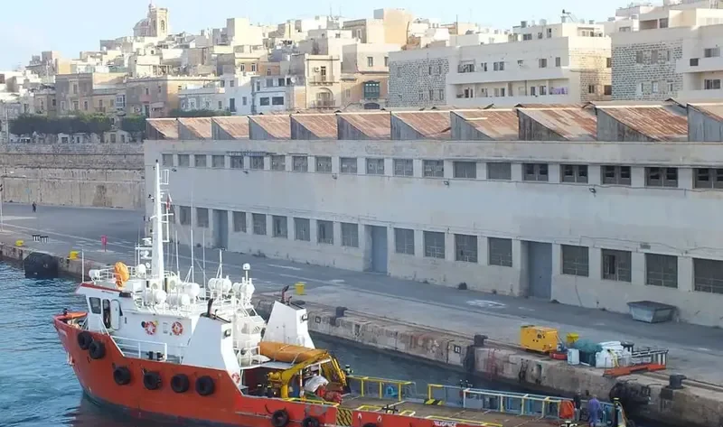 DILIGENCE Offshore Vessel IMO 7944231 photo 6