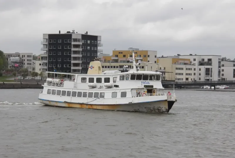 FROJA Passenger Ship IMO 7947178 photo 9