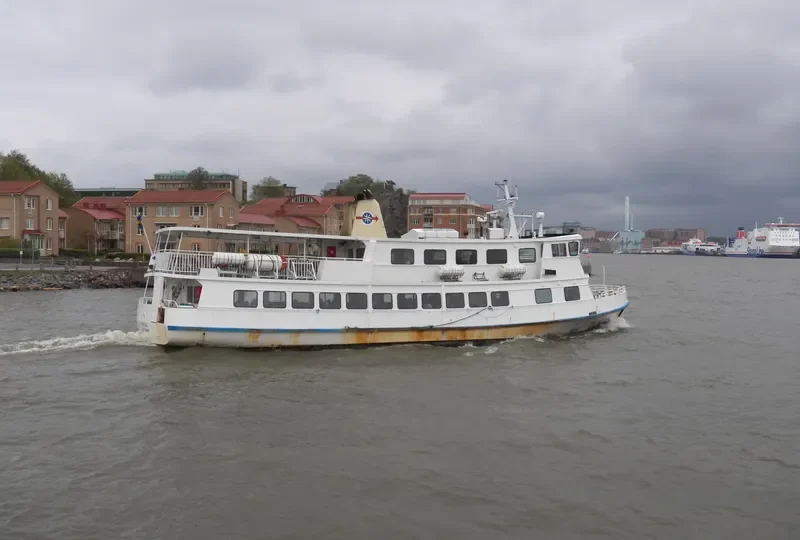 FROJA Passenger Ship IMO 7947178 photo 10