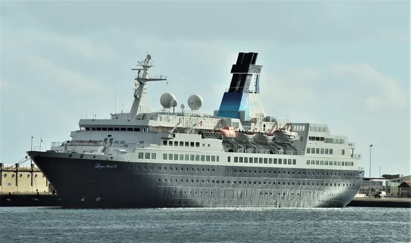 SAGA PEARL II Passenger Ship IMO 8000214