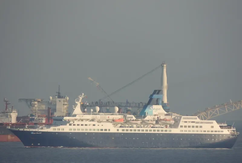 SAGA PEARL II Passenger Ship IMO 8000214 photo 2
