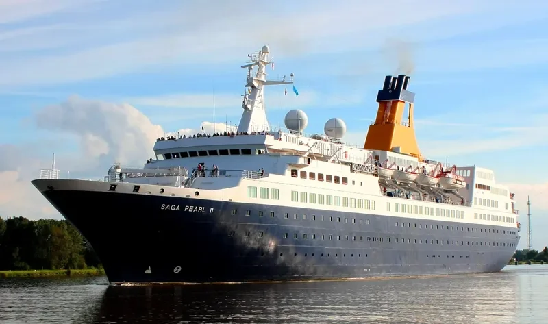 SAGA PEARL II Passenger Ship IMO 8000214 photo 4