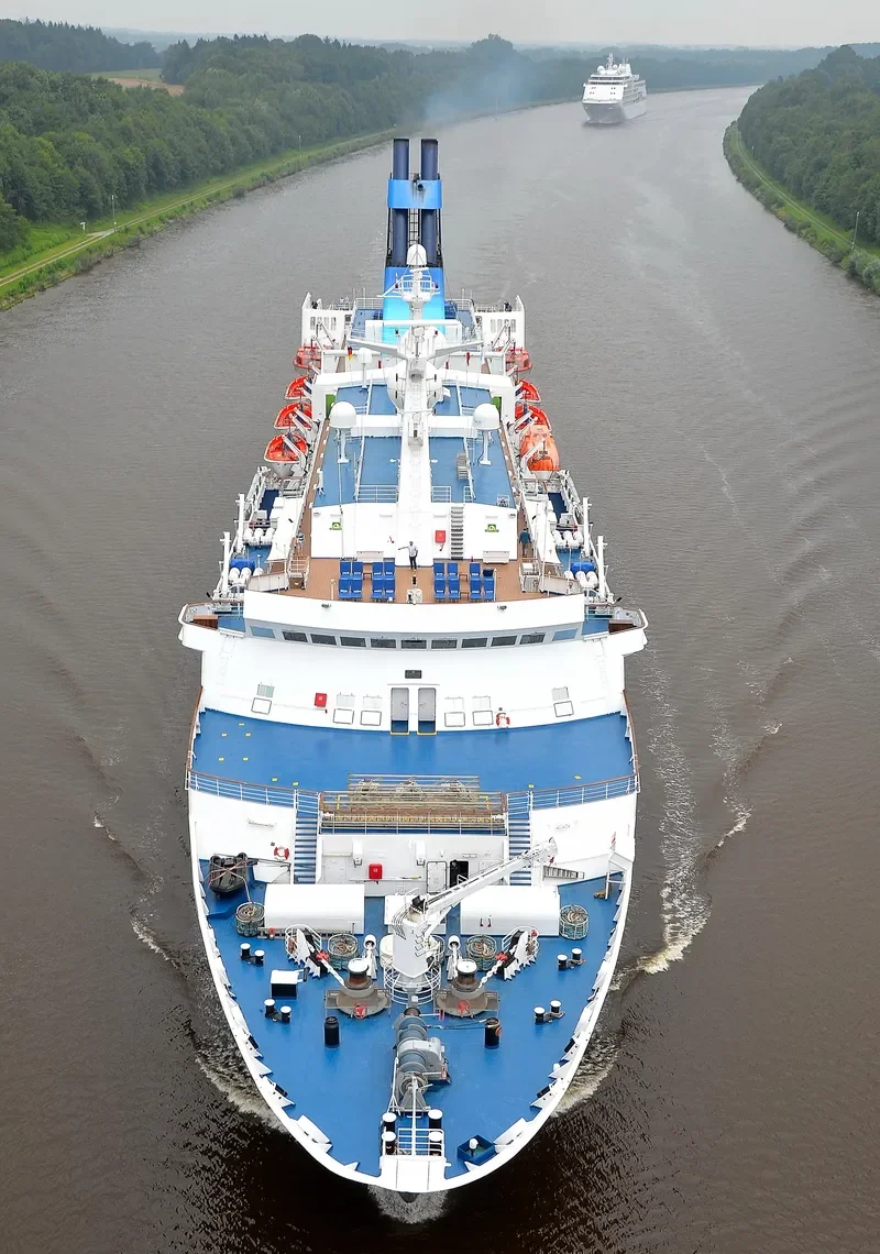 SAGA PEARL II Passenger Ship IMO 8000214 photo 6