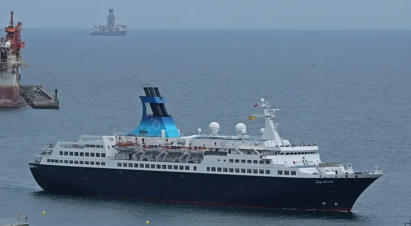 SAGA PEARL II Passenger Ship IMO 8000214 photo 9