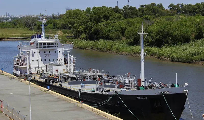 PARANA I Tanker IMO 8002286 photo 4