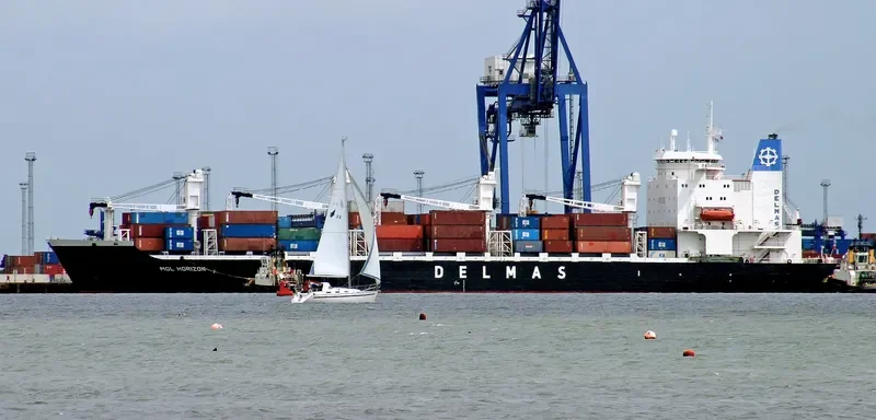 KISS Container Ship IMO 8002585 photo 2