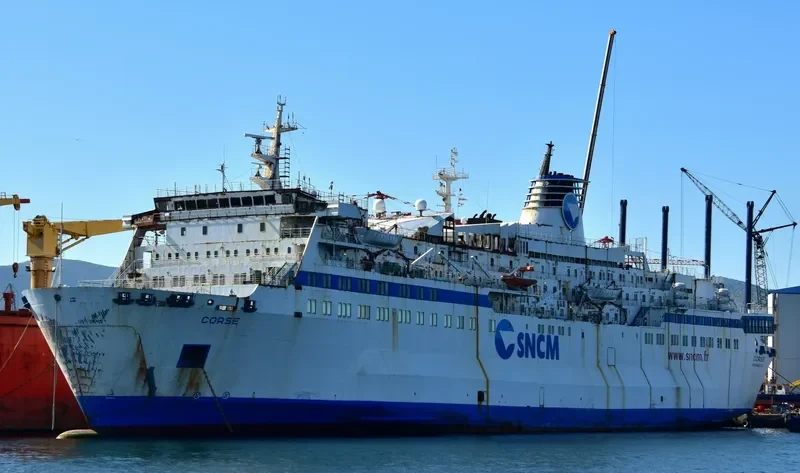GRAND FERRY Ro-Ro IMO 8003620 photo 3